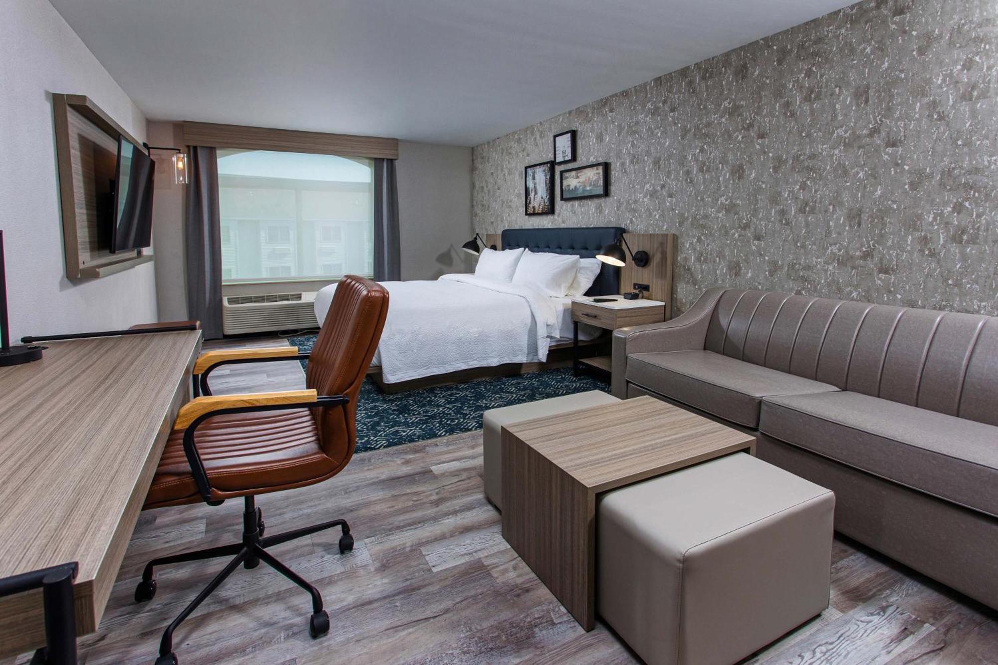 Four Points By Sheraton Appleton Exterior photo